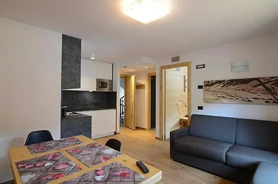 Chalet Paul Di Cantoni Mauro Livigno Apartment